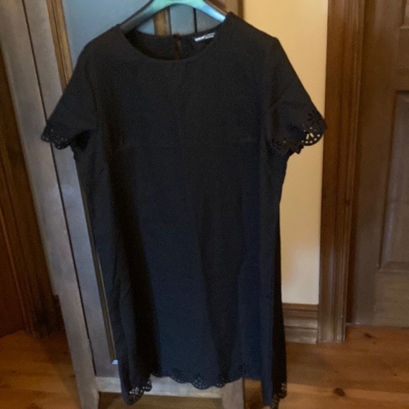 Light Summer dress with flower detailing on the sleeves/bottom. New, never worn - Picture 1 of 5